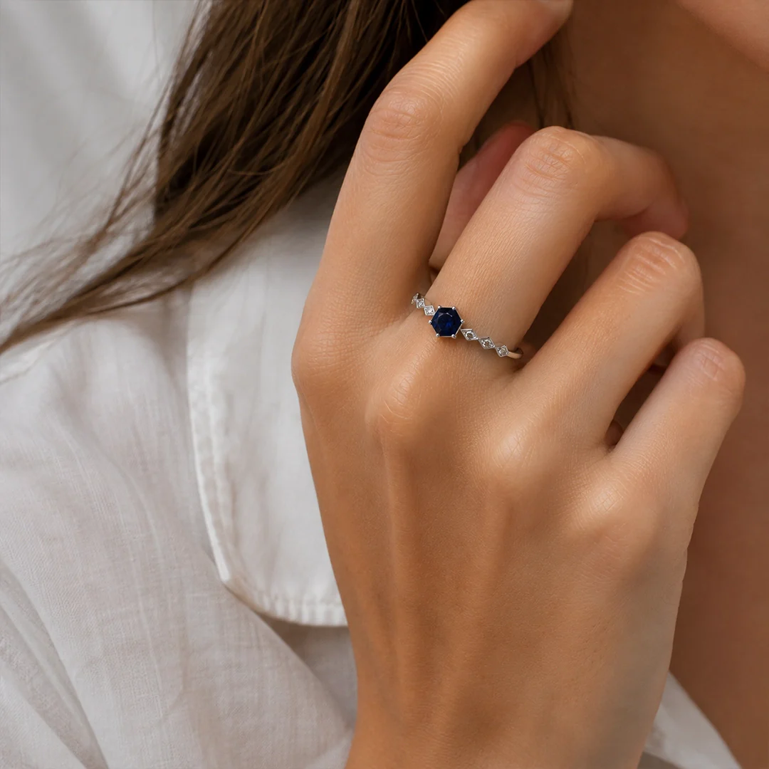 Anillo Diamante y Zafiro - Image 2
