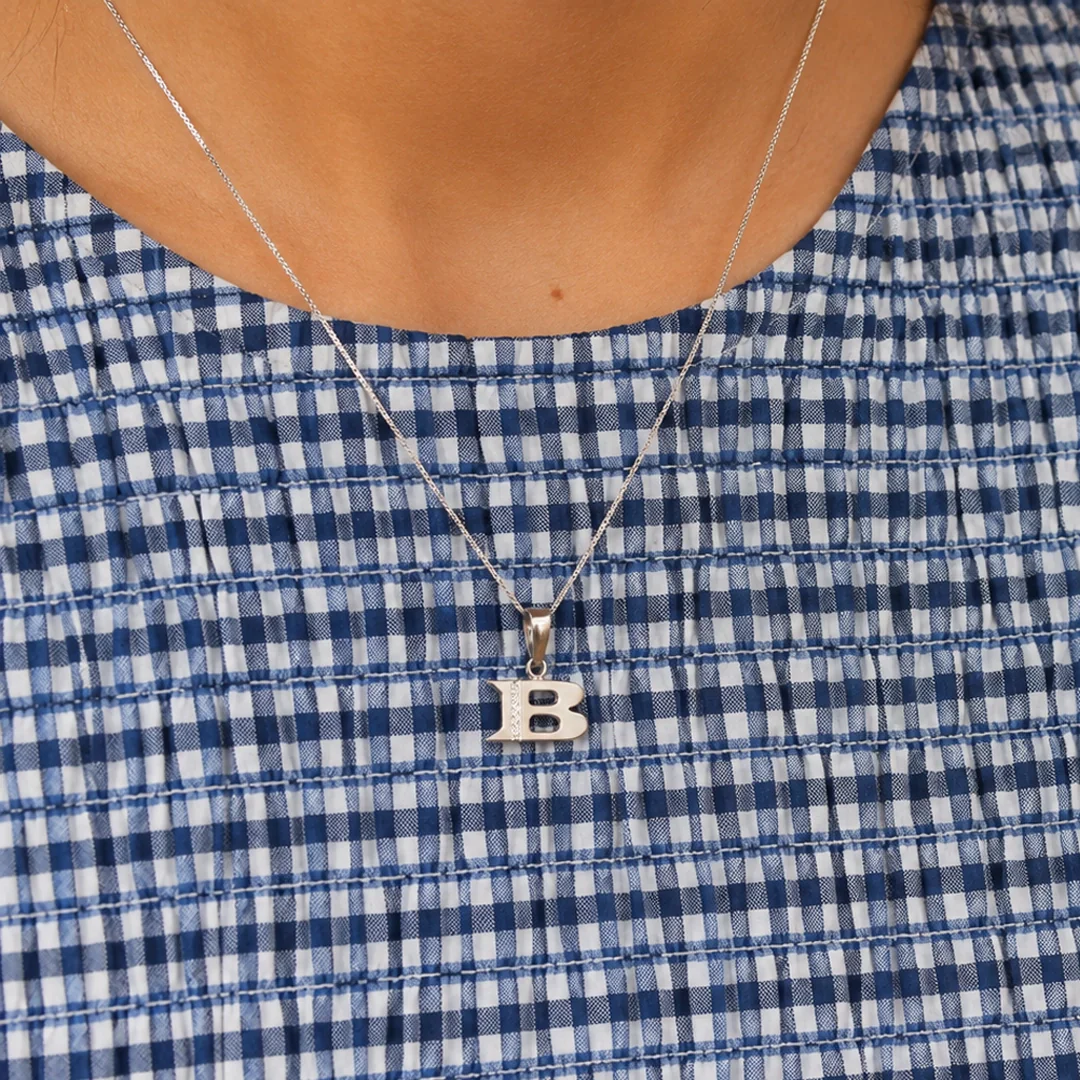Colgante inicial diamantes - Image 2